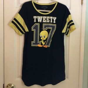 Tweety bird pajamas/sleepwear